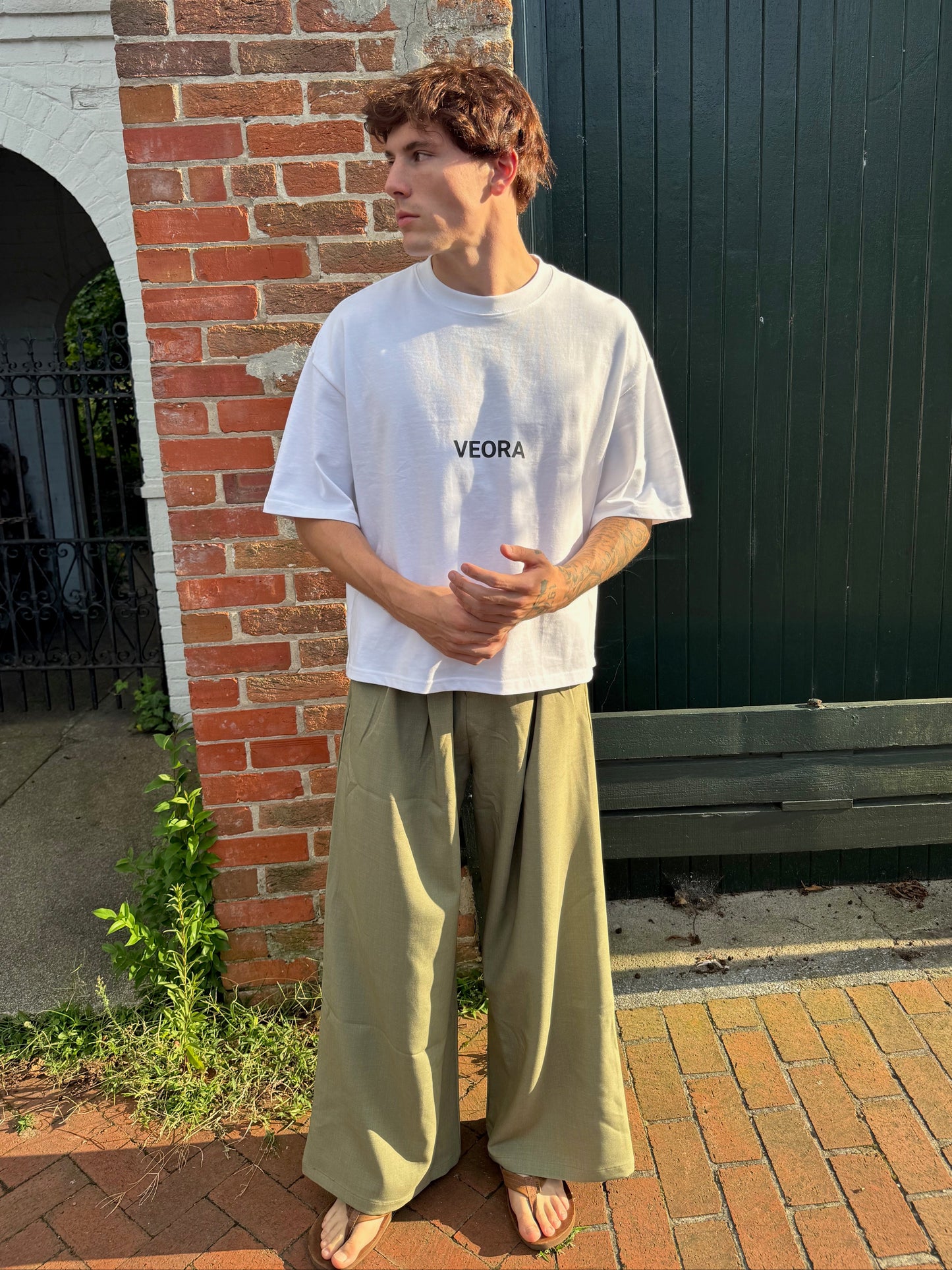 THE BOX TEE